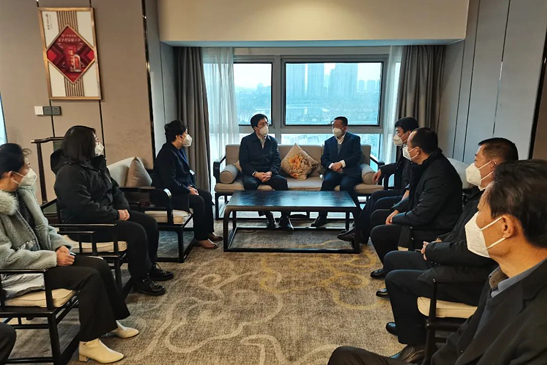 沂水县欢送省人大代表赴济南参会